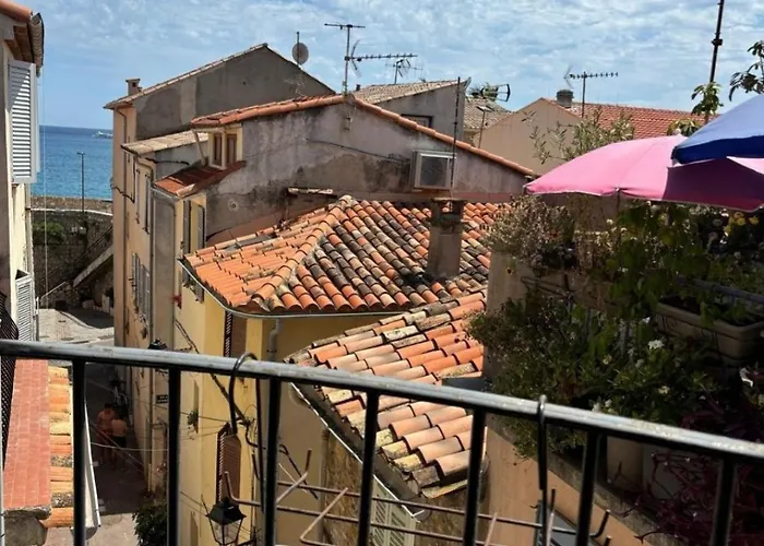 Lumineux Vue Calme Au Coeur Du Viel Clim Neuve *